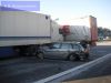 Bild-Nr. 84 Unfall mit Straßenfahrzeugen, Verkehrshindernis